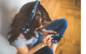 podcasts stock image.width 285 1